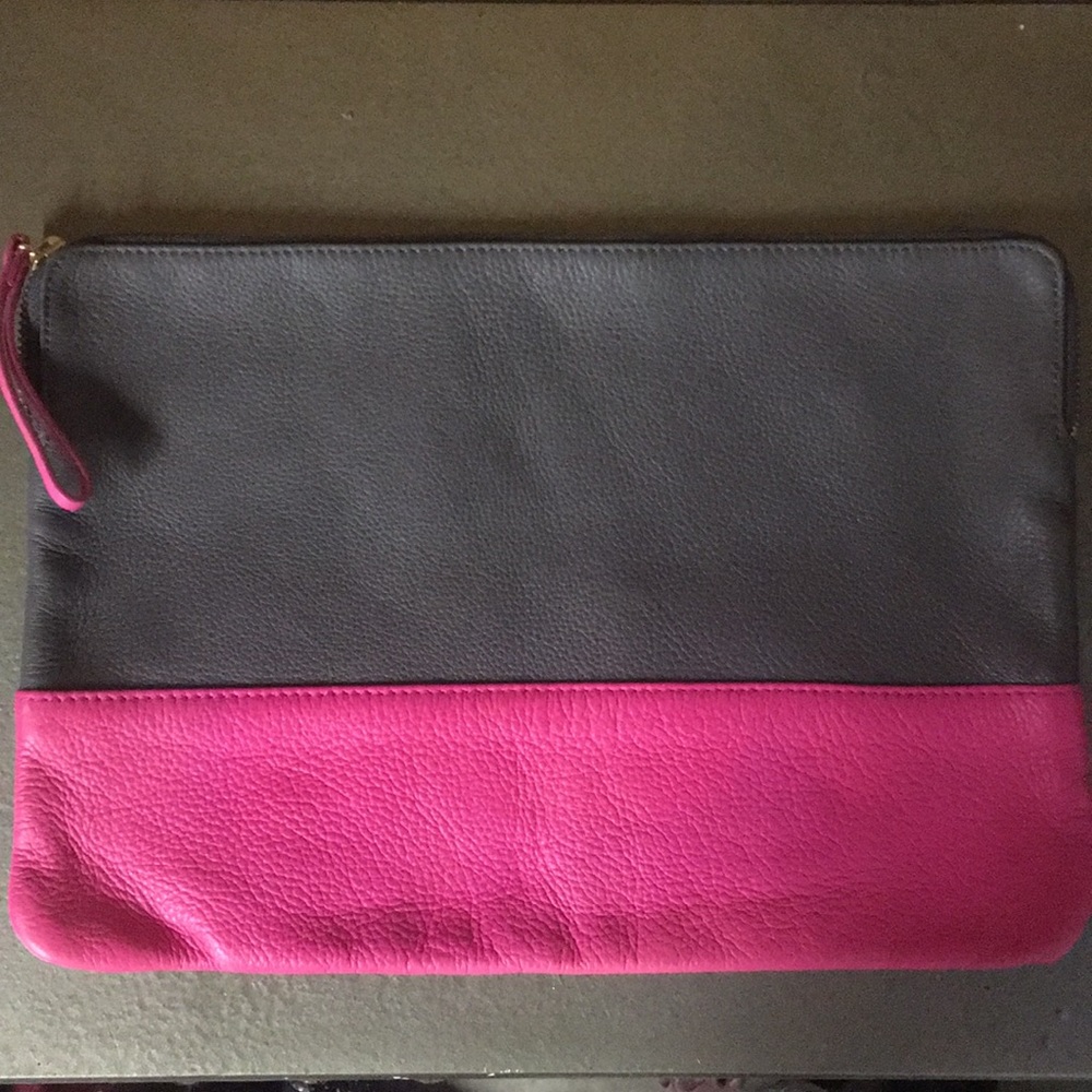 Solid leather gap bag